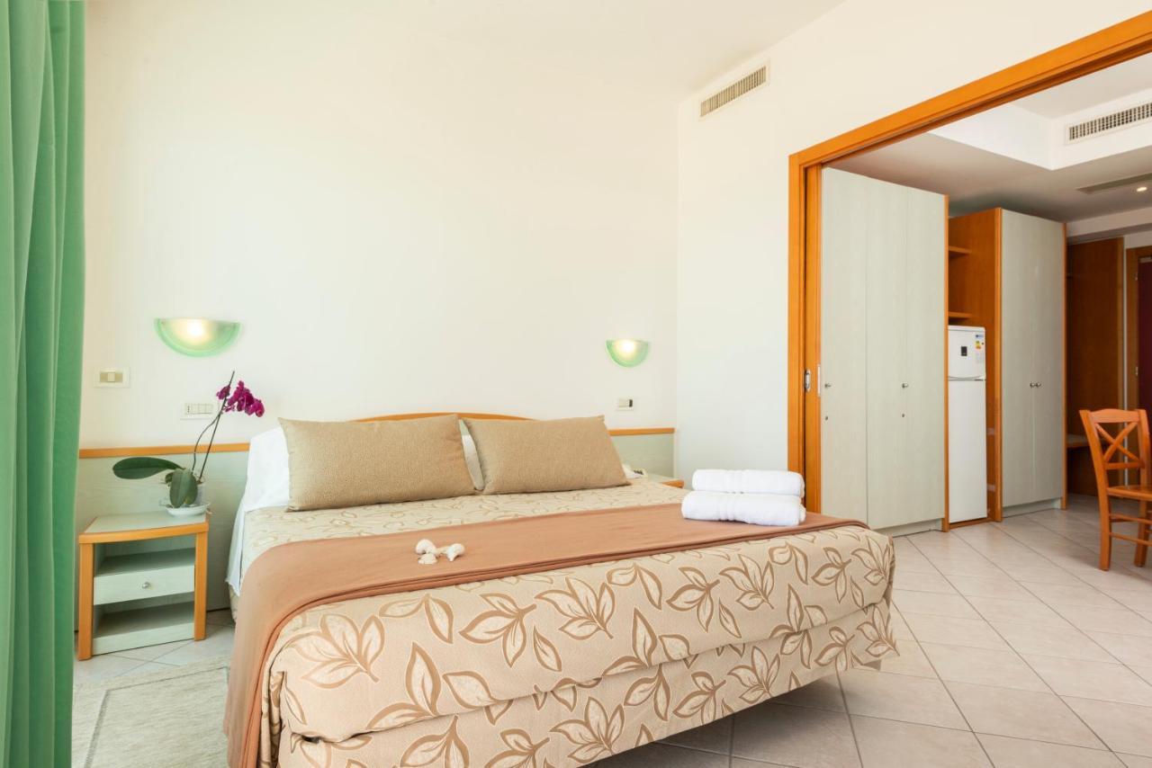 Hotel Residence Imperial Misano Adriatico Ngoại thất bức ảnh